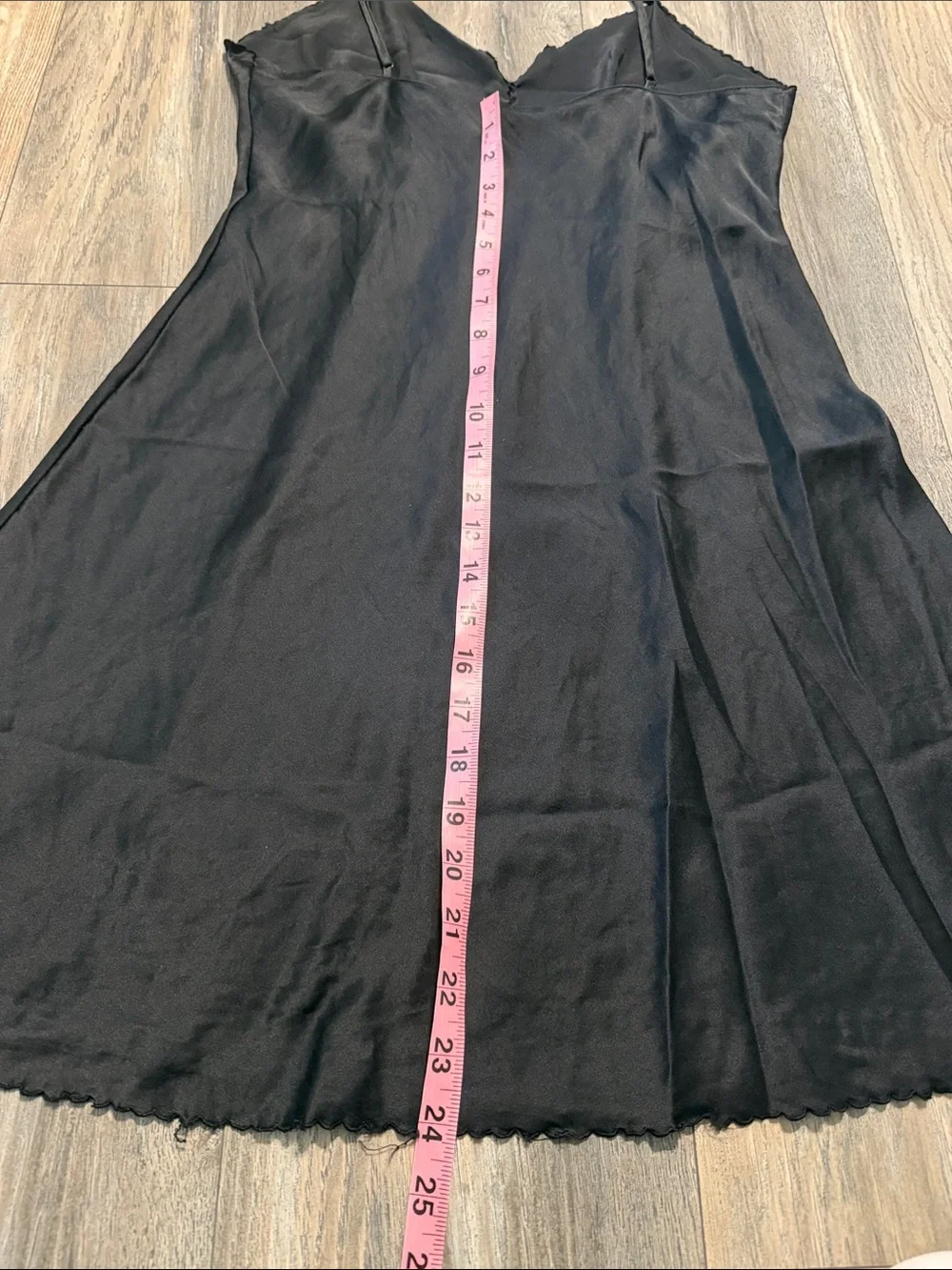 90’sVictoria's Secret Black 100%Silk Slip Chemise with Spaghetti Straps